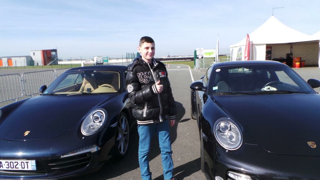 Antonin et les porsches